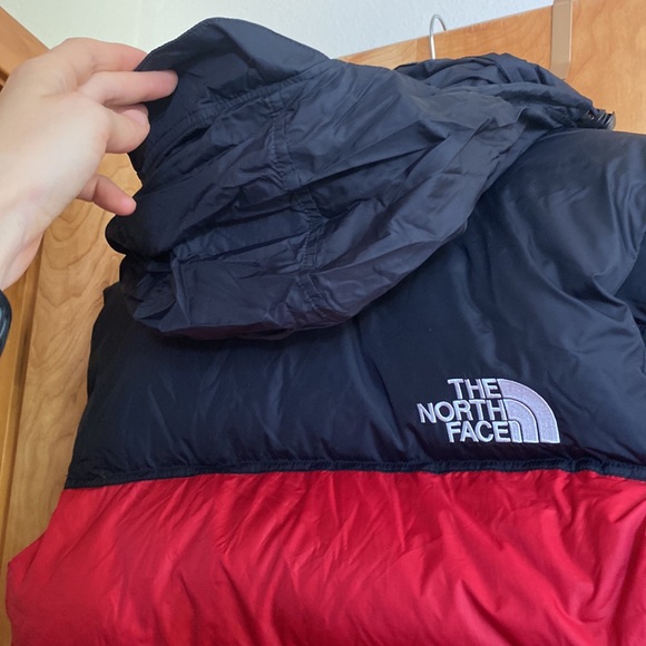 The North Face Nuptse Vest (700 down fill) - Picture 3 of 7